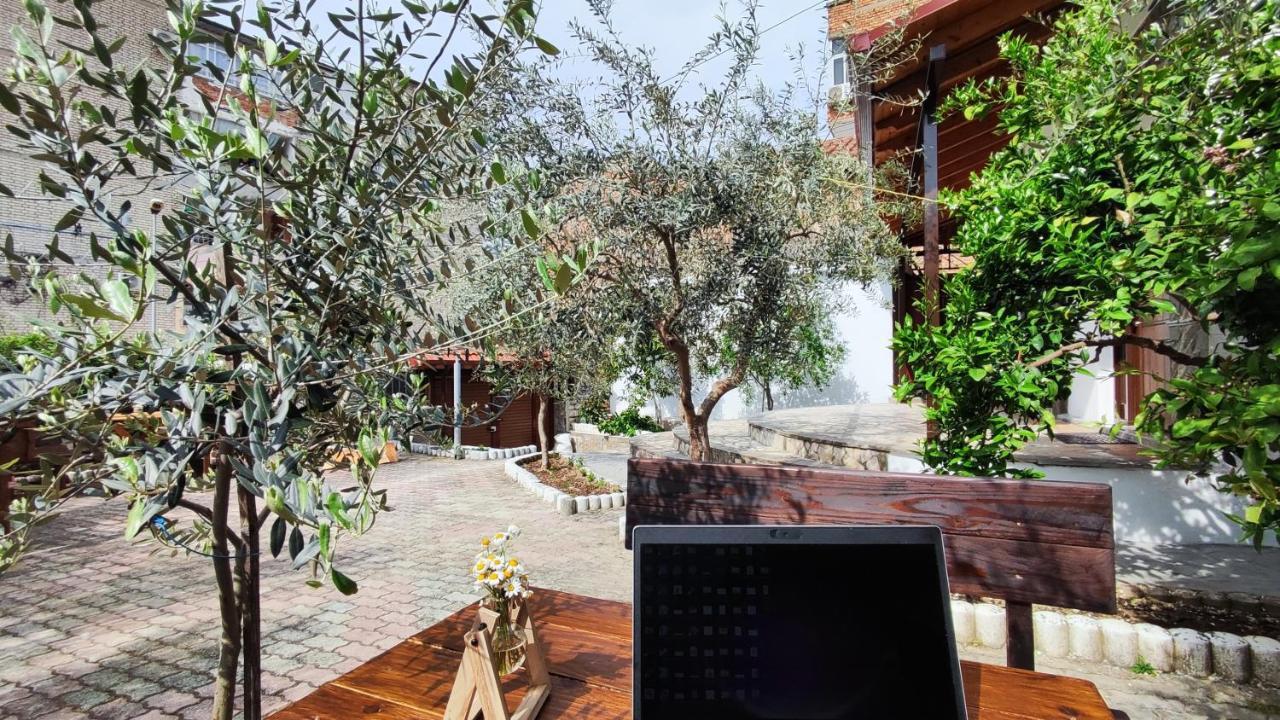 Elvish Garden Boutique B&B Berat Bagian luar foto