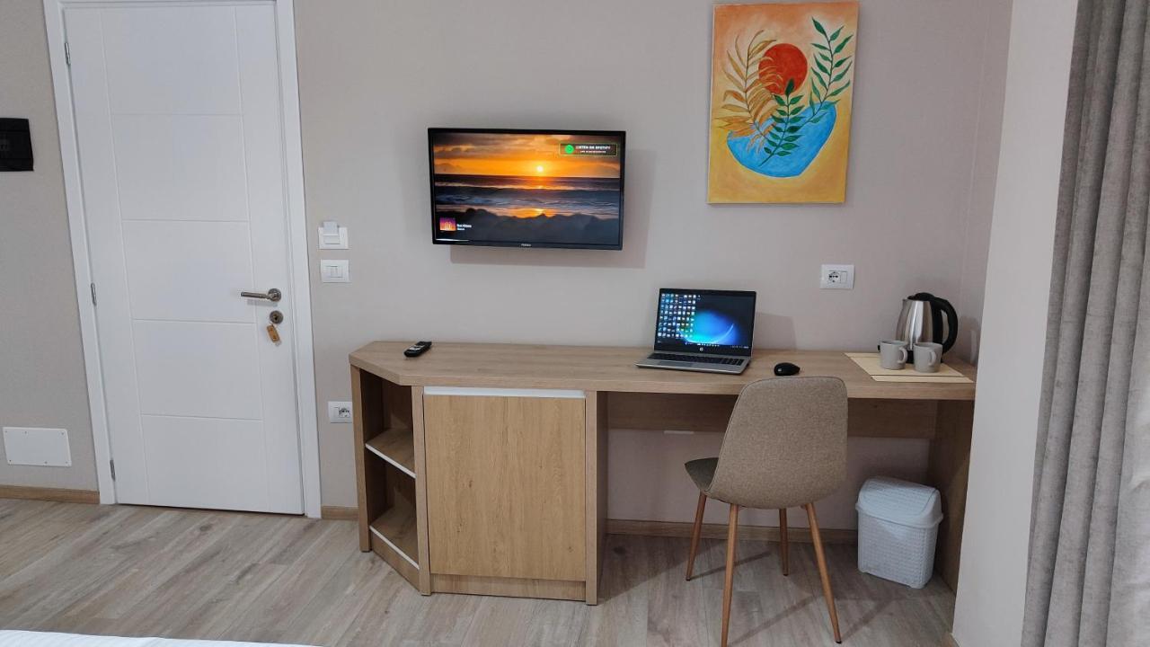 Elvish Garden Boutique B&B Berat Bagian luar foto