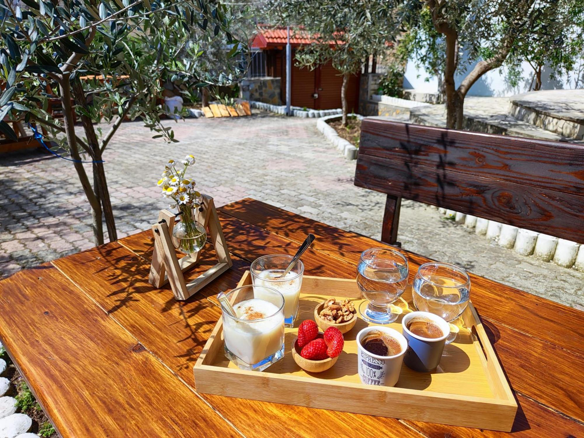 Elvish Garden Boutique B&B Berat Bagian luar foto